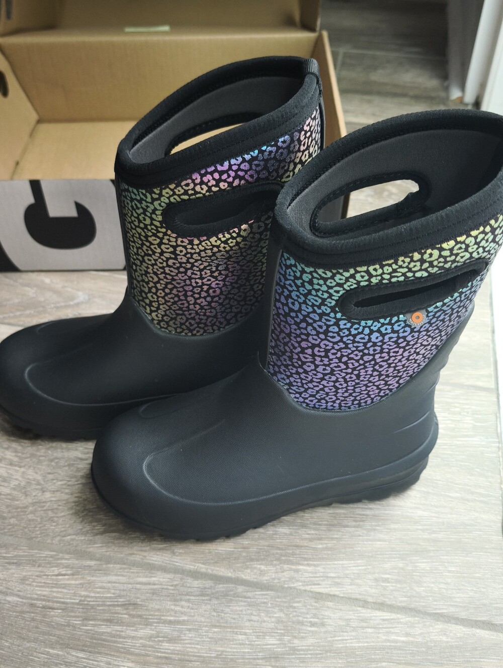 BOGS Neo-Classic Rainbow Leopard Boots Kids Size 3 Waterproof Snow